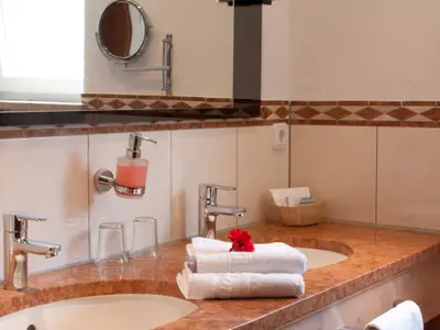 Doppelzimmer Komfort - Badezimmer