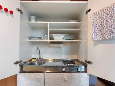 KITCHEN, INSIDE