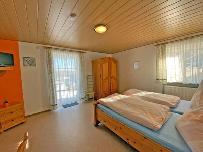 Einzel-/Doppelzimmer