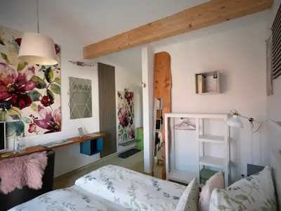 Photo, INSIDE, OUTSIDE