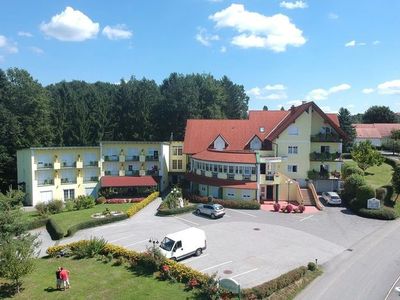 Doppelzimmer für 3 Personen (27 m²) in Bad Waltersdorf 8/10