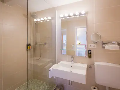 Doppelzimmer für 2 Personen (25 m²) in Bad Wiessee 10/10