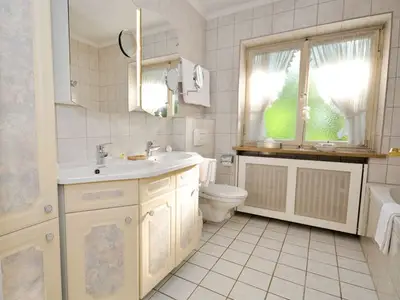 Doppelzimmer für 4 Personen (37 m²) in Bad Wiessee 9/10