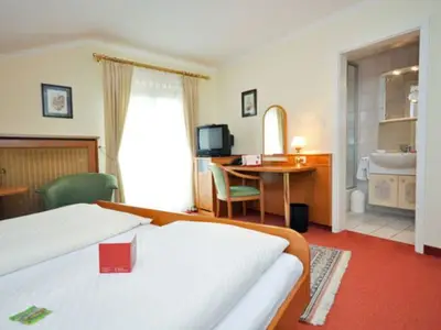 Doppelzimmer für 3 Personen (27 m²) in Bad Wiessee 10/10