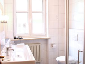 19056086-Doppelzimmer-2-Bad Windsheim-300x225-4