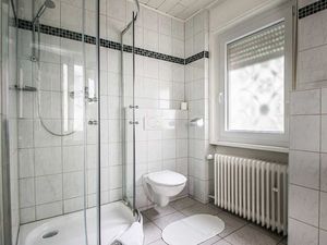 22654261-Doppelzimmer-2-Baden-Baden-300x225-5