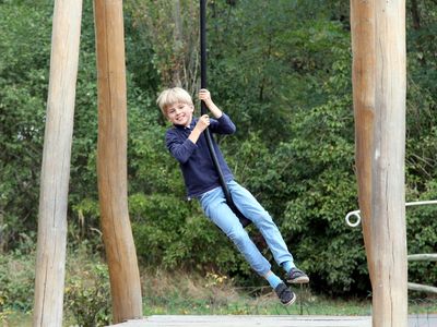 Seilbahn auf dem Spielplatz