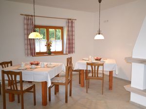 23834924-Doppelzimmer-3-Bayerbach (Rottal-Inn)-300x225-1