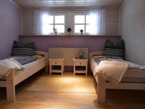 23327483-Doppelzimmer-2-Bayerisch Eisenstein-300x225-5