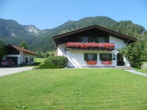 18313068-Doppelzimmer-2-Bayrischzell-300x225-1