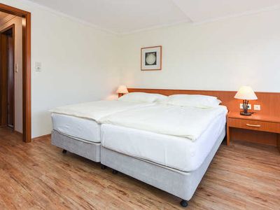 Doppelzimmer für 2 Personen (18 m²) in Bensersiel 8/10