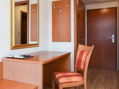 Doppelzimmer für 2 Personen (18 m²) in Bensersiel 10/10