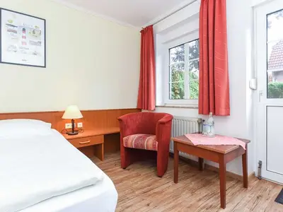 Doppelzimmer für 2 Personen (18 m²) in Bensersiel 10/10
