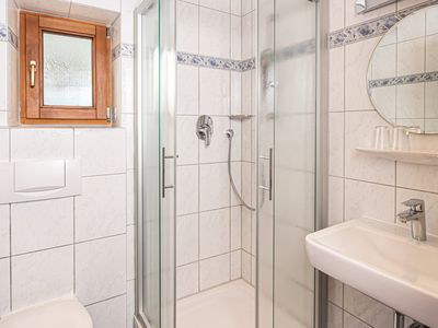 Dusche Doppelzimmer 1