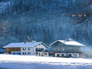 23307687-Doppelzimmer-3-Berchtesgaden-300x225-1