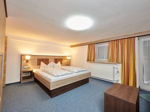 15224711-Doppelzimmer-2-Berchtesgaden-300x225-5