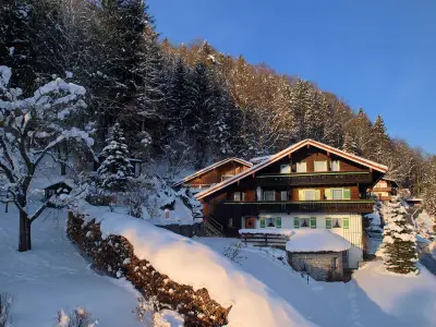 Hausansicht Winter