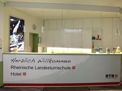 Doppelzimmer für 2 Personen (21 m²) in Bergisch Gladbach 1/10