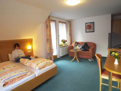 Doppelzimmer für 2 Personen in Biederbach 2/2