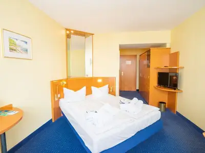 Doppelzimmer für 3 Personen (25 m²) in Binz (Ostseebad) 10/10