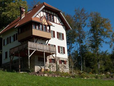 Villa im Sommer