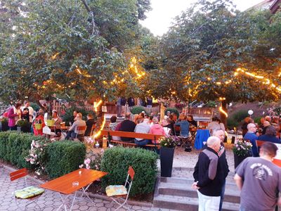 Biergarten abends