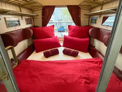 Übernachtung im nostalgischen Bahnwaggon