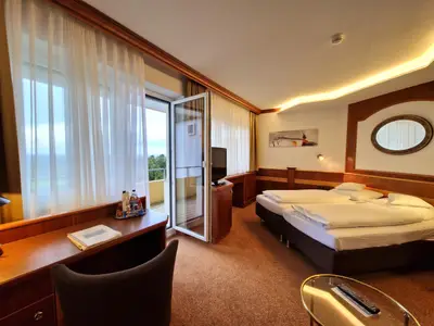 Doppelzimmer für 3 Personen in Boll 4/8