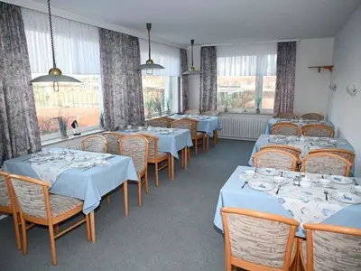 Doppelzimmer für 2 Personen (8 m²) in Borkum 2/10