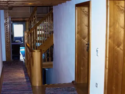 Gästehaus Weber in Gmain - Flur und Treppe im 1. Stock