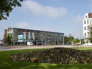 18305109-Doppelzimmer-2-Bremerhaven-300x225-1