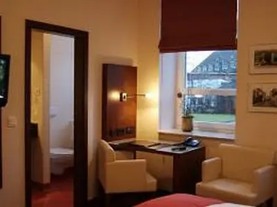 Sitzgelegenheit im Hotelzimme