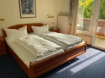 Doppelzimmer für 2 Personen (18 m²) in Brilon 3/5