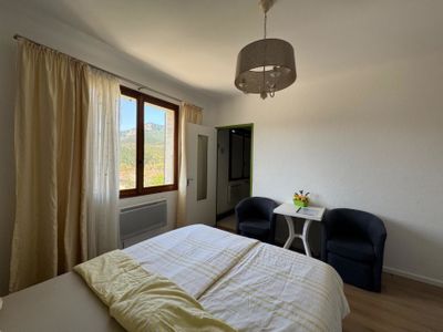 Doppelzimmer für 2 Personen (21 m²) in Castellane 4/10