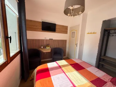 Doppelzimmer für 2 Personen (12 m²) in Castellane 4/10