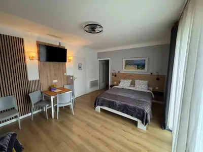 Doppelzimmer für 4 Personen (25 m²) in Castellane 2/10