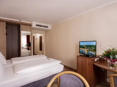 Doppelzimmer mit Balkon