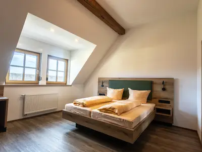 Doppelzimmer für 2 Personen (30 m²) in Colmberg 2/3