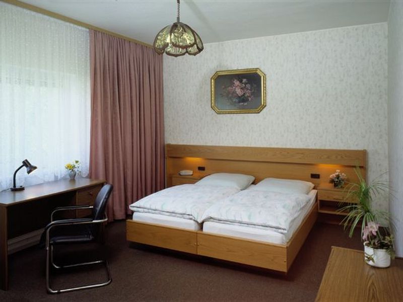 23525969-Doppelzimmer-3-Cottbus-800x600-1