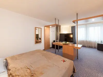 Doppelzimmer für 3 Personen (18 m²) in Cottbus 10/10