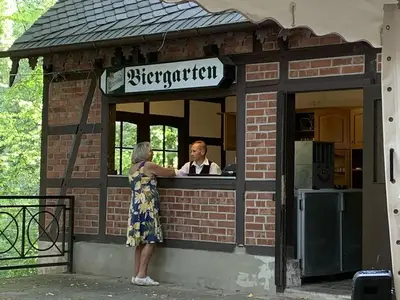 Doppelzimmer für 2 Personen (45 m²) in Crimmitschau 9/10