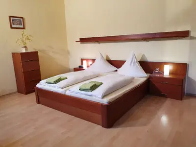 Doppelzimmer für 2 Personen in Daasdorf Am Berge 9/10