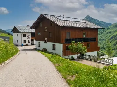 Doppelzimmer für 2 Personen (20 m²) in Damüls 7/10