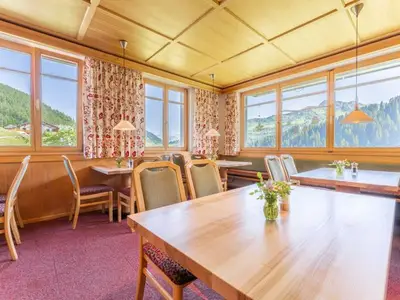 Doppelzimmer für 2 Personen (20 m²) in Damüls 6/10