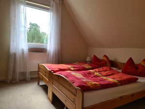 22375605-Doppelzimmer-2-Dresden-300x225-2