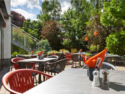 Terrasse mit Außengastronomie