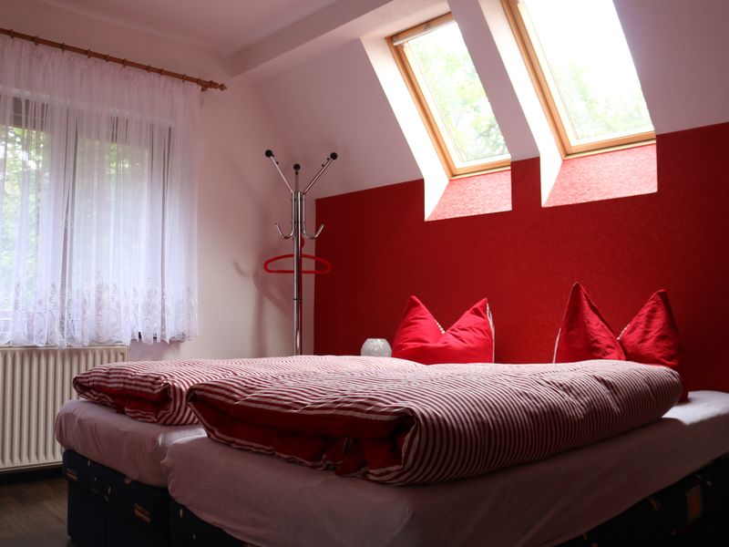 22375655-Doppelzimmer-2-Dresden-800x600-2