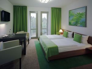 21674469-Doppelzimmer-3-Dresden-300x225-5