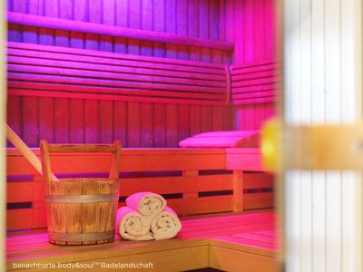 Sauna mit Farblichttherapie - im Nachbargebäude