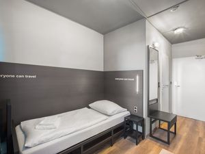 22375833-Doppelzimmer-2-Dresden-300x225-5